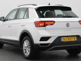 Volkswagen T-Roc roc 1 5 tsi style 6 bak adaptive thumbnail 5