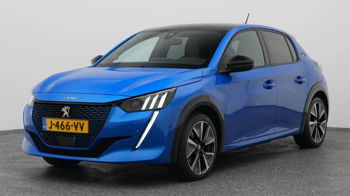 Peugeot E-208 208 ev gt 350 50 kwh camera alcantara carplay — foto 1