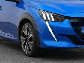 Peugeot E-208 208 ev gt 350 50 kwh camera alcantara carplay thumbnail 18