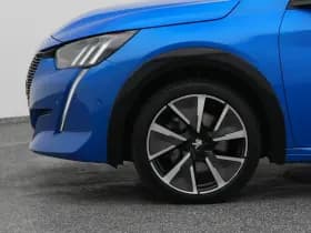 Peugeot E-208 208 ev gt 350 50 kwh camera alcantara carplay thumbnail 22