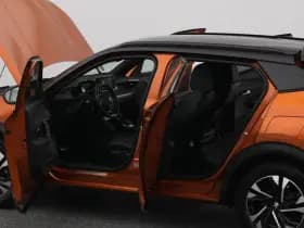 Peugeot E-2008 2008 ev gt 50 kwh camera cruise thumbnail 33