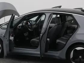 Volkswagen ID.3 3 first max 58 kwh adaptive camera carplay thumbnail 34