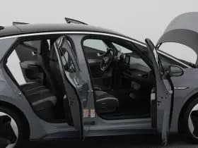 Volkswagen ID.3 3 first max 58 kwh adaptive camera carplay thumbnail 35
