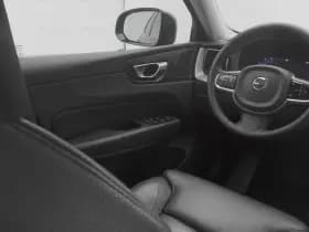 Volvo XC60 2 0 t6 plug in hybrid awd ultimate dark long range pano camera h k hud memory trekhaak thumbnail 11