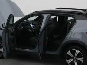 Volvo XC40 recharge core 70 kwh camera warmtepomp thumbnail 32