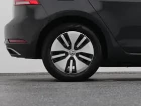 Volkswagen E-Golf golf e dition navi adaptive thumbnail 42