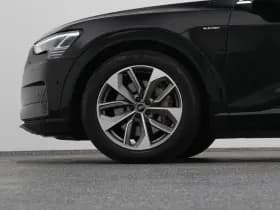 Audi E-tron thumbnail 39