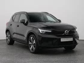 Volvo XC40 thumbnail 2