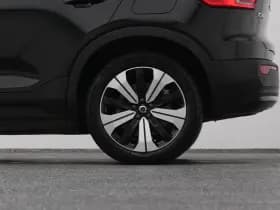Volvo XC40 thumbnail 40