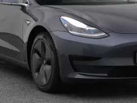Tesla Model thumbnail 17