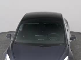 Tesla Model thumbnail 32