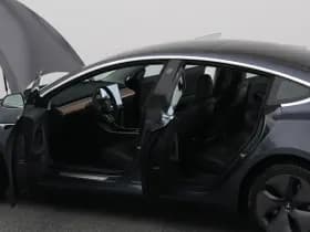 Tesla Model thumbnail 33