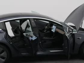 Tesla Model thumbnail 34