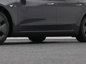 Tesla Model thumbnail 37