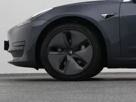 Tesla Model thumbnail 39