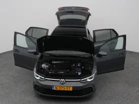 Volkswagen Golf thumbnail 27