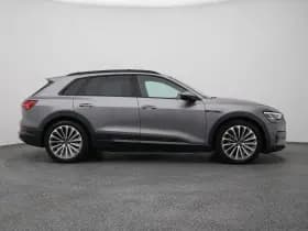 Audi e-tron thumbnail 15
