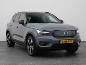 Volvo XC40 thumbnail 2