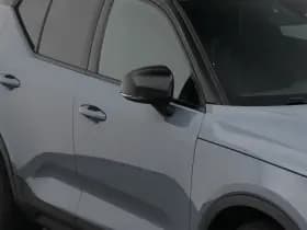 Volvo XC40 thumbnail 24