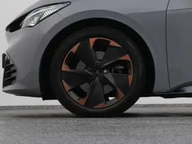 CUPRA Born thumbnail 40