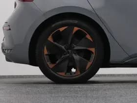 CUPRA Born thumbnail 42