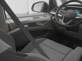 Volkswagen Multivan thumbnail 11