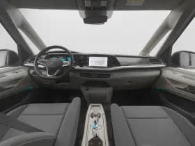 Volkswagen Multivan thumbnail 3