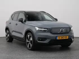 Volvo XC40 thumbnail 2