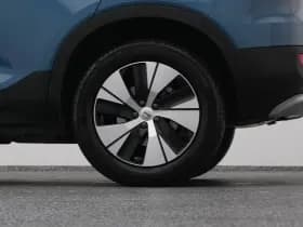 Volvo XC40 thumbnail 40