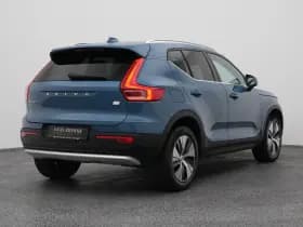 Volvo XC40 thumbnail 6
