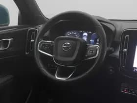 Volvo XC40 thumbnail 7