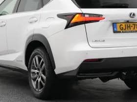 Lexus NX thumbnail 18