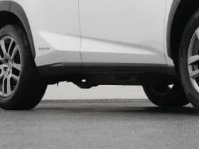 Lexus NX thumbnail 38