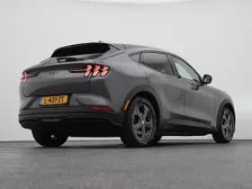 Ford Mustang thumbnail 16