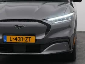 Ford Mustang thumbnail 19