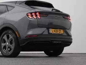 Ford Mustang thumbnail 22