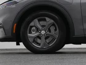 Ford Mustang thumbnail 39