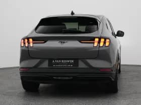 Ford Mustang thumbnail 11