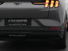 Ford Mustang thumbnail 21