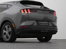 Ford Mustang thumbnail 23