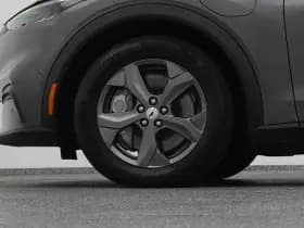 Ford Mustang thumbnail 40