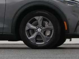 Ford Mustang thumbnail 43