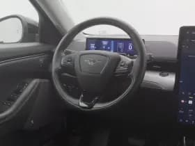 Ford Mustang thumbnail 8