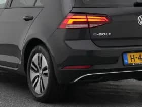 Volkswagen E-Golf thumbnail 19
