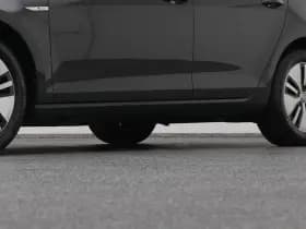 Volkswagen E-Golf thumbnail 38