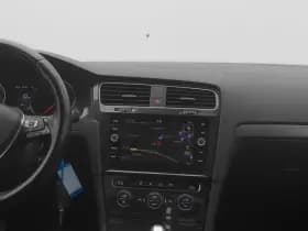 Volkswagen E-Golf thumbnail 9