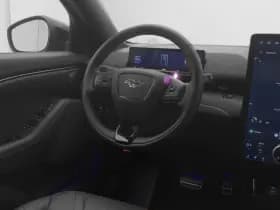 Ford Mustang thumbnail 8