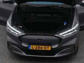 Ford Mustang thumbnail 32