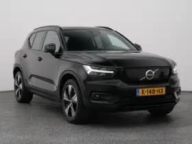 Volvo XC40 thumbnail 2