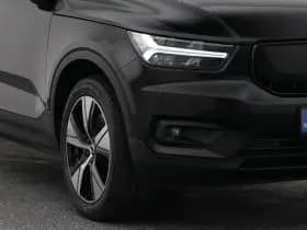 Volvo XC40 thumbnail 18